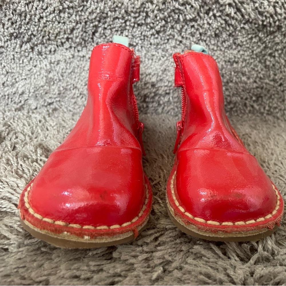 Mini Biden. Sz. 26. Red/Gold/Aqua